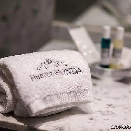 Hotel Huerta Honda 3*