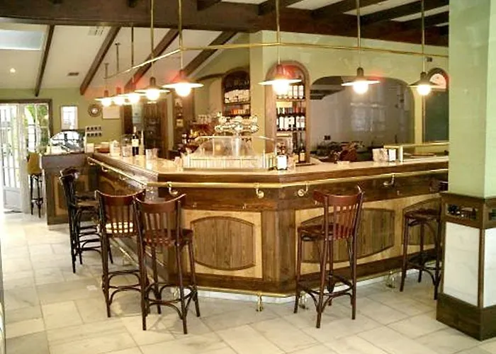 Hotel Huerta Honda 3*